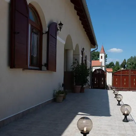 Guest house Napvirag-haz