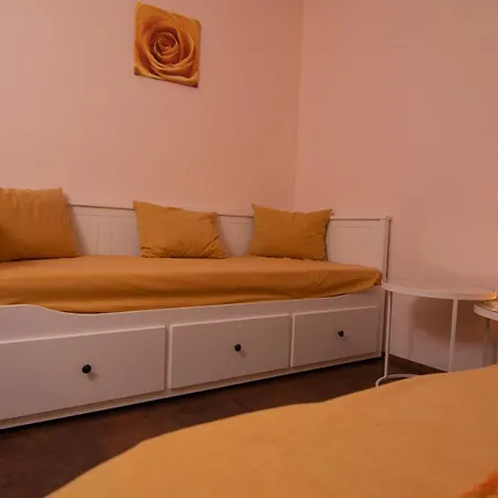 Guest house Napvirag-haz Zsira