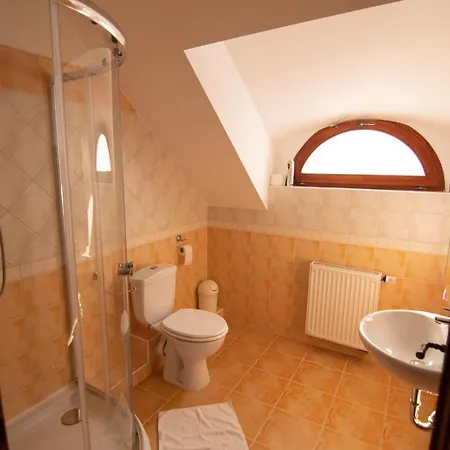 Napvirag-haz 4* Zsira
