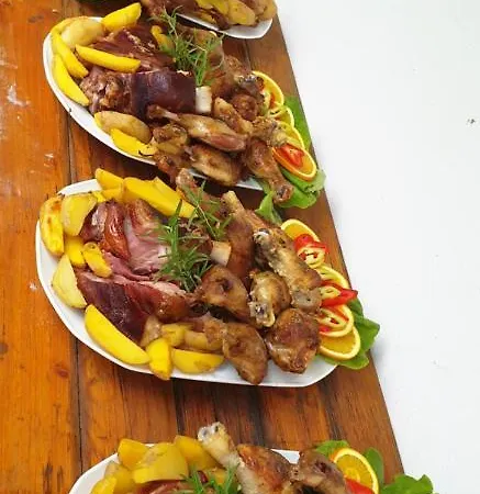 Πανσιόν Napvirag-haz Zsira